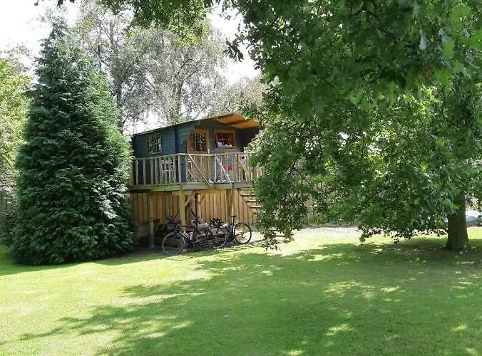 Treehouse Op Het Platteland Huize Ouwervelden