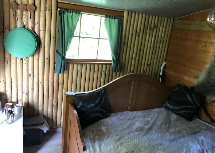 אתר קמפינג Treehouse Op Het Platteland Huize Ouwervelden Plantage Centrum